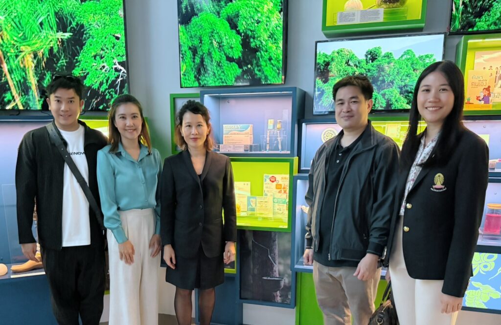 วิศวกรรมชีวเวช จุฬาฯ กระหึ่มโลก แปลง 'รังไหม' สู่นวัตกรรมช่วยคนไข้ ประกาศศักดานักวิจัยไทยในเวิลด์เอ็กซ์โป 34 S 129261663 0 1