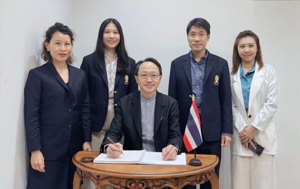 วิศวกรรมชีวเวช จุฬาฯ กระหึ่มโลก แปลง 'รังไหม' สู่นวัตกรรมช่วยคนไข้ ประกาศศักดานักวิจัยไทยในเวิลด์เอ็กซ์โป 4 S 129261664 0