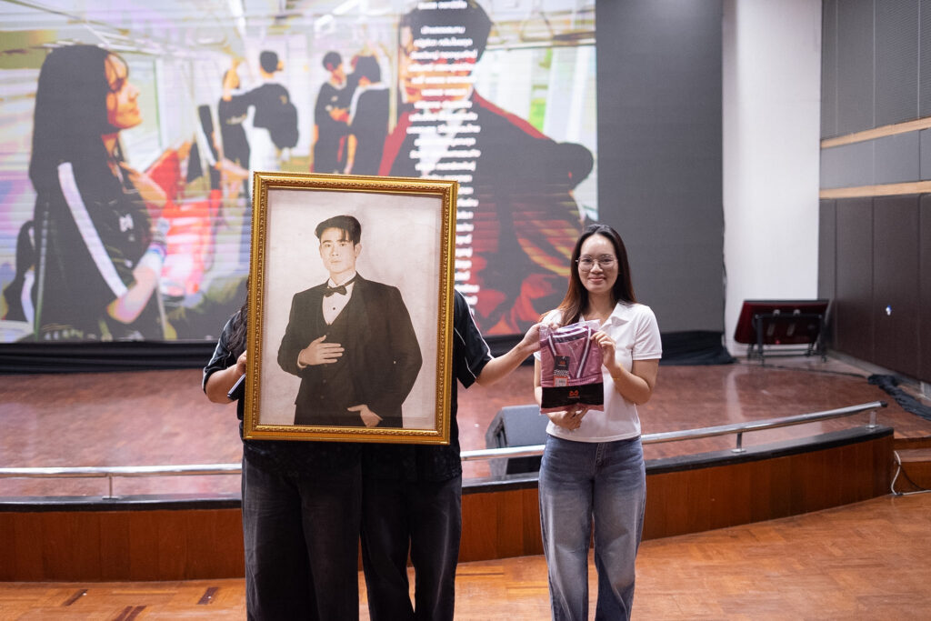 CHULA Colorguard จัด “SWAY Watch Party” ชวนน้องใหม่นับร้อยฟินจิกหมอนตามรอยซีรีส์ 8 02C98063 E174 4E79 8540 05EE890CD2B2