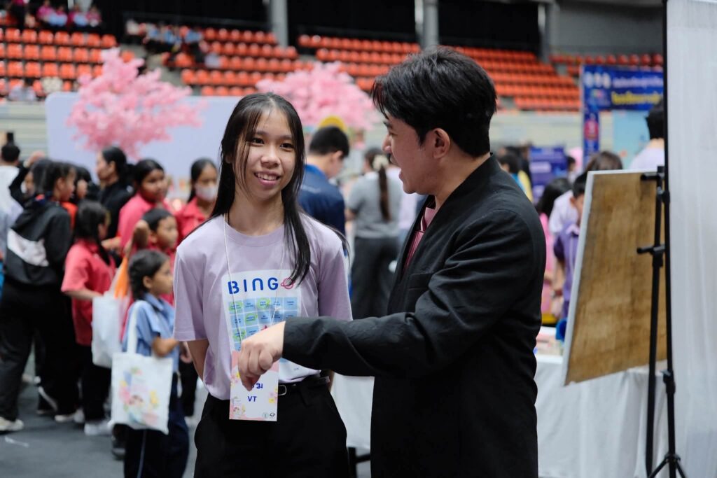 พี่จุฬาฯ จุดไฟเด็ก กทม. กล้าฝันเรียนต่อมหาลัย 42 636320 0