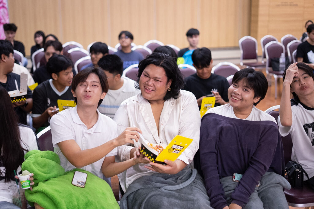 CHULA Colorguard จัด “SWAY Watch Party” ชวนน้องใหม่นับร้อยฟินจิกหมอนตามรอยซีรีส์ 20 S 12591119 0
