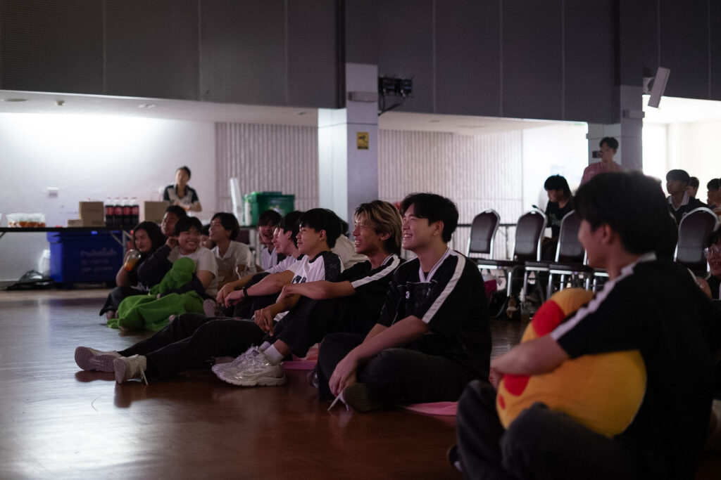 CHULA Colorguard จัด “SWAY Watch Party” ชวนน้องใหม่นับร้อยฟินจิกหมอนตามรอยซีรีส์ 21 S 12591120 0