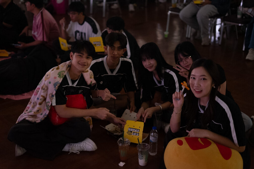 CHULA Colorguard จัด “SWAY Watch Party” ชวนน้องใหม่นับร้อยฟินจิกหมอนตามรอยซีรีส์ 22 S 12591121 0