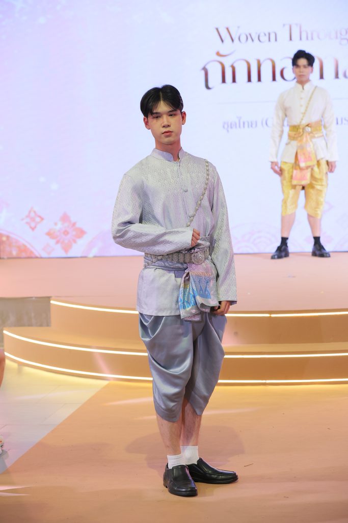 ชุดไทยใส่ได้ทุกวัน! อัพเดทเทรนด์แต่งตัวคน Gen Z 24 BR6 0369 0 683x1024 1